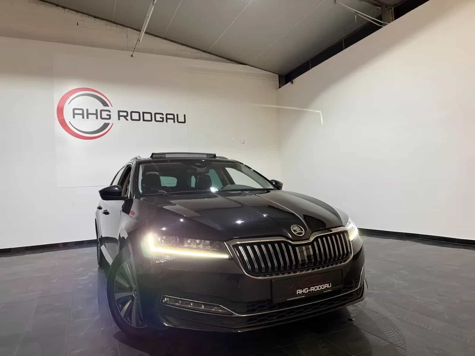 Skoda Superb 11/2021-photo-4