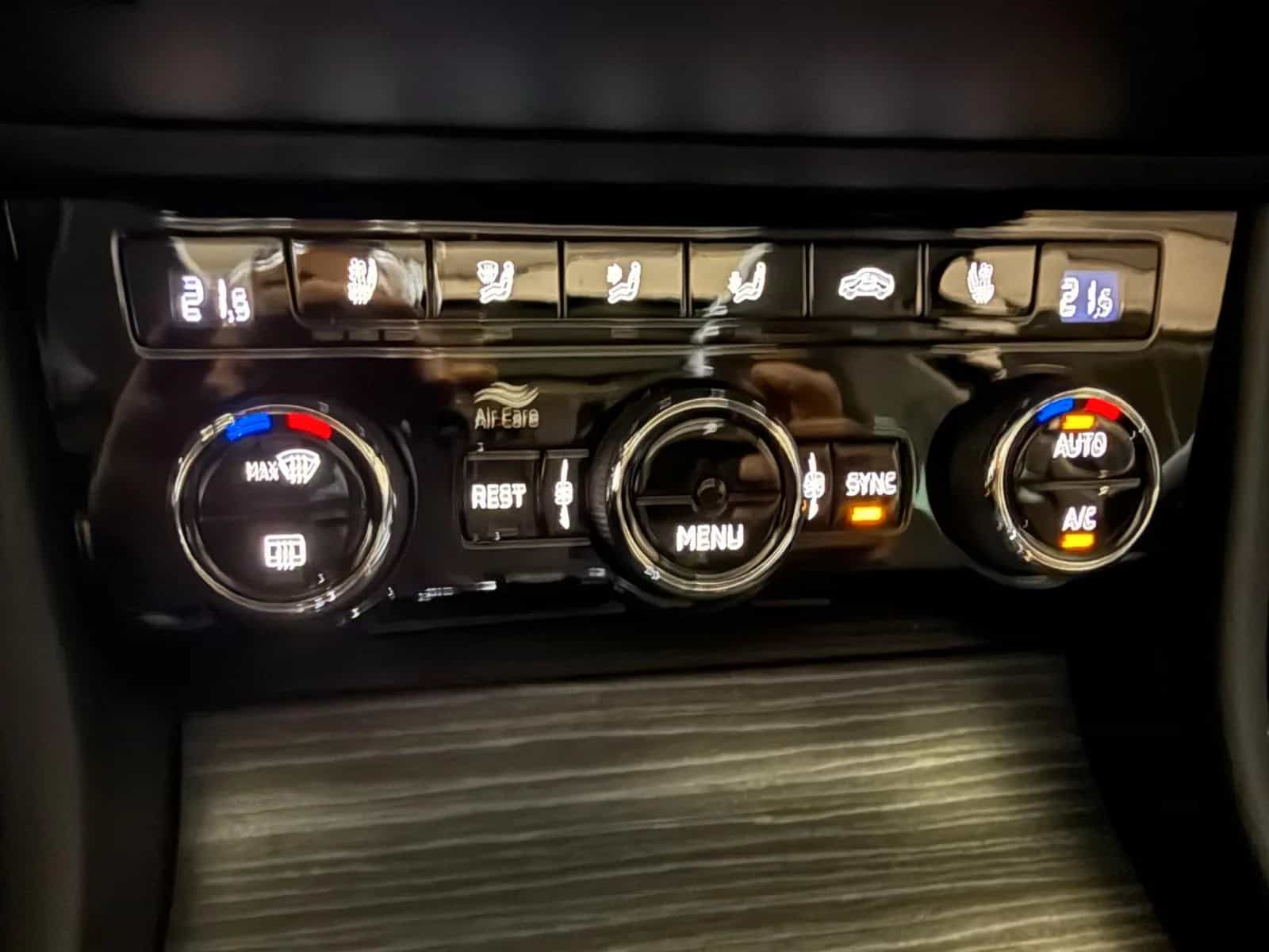 Skoda Superb 11/2021-photo-42