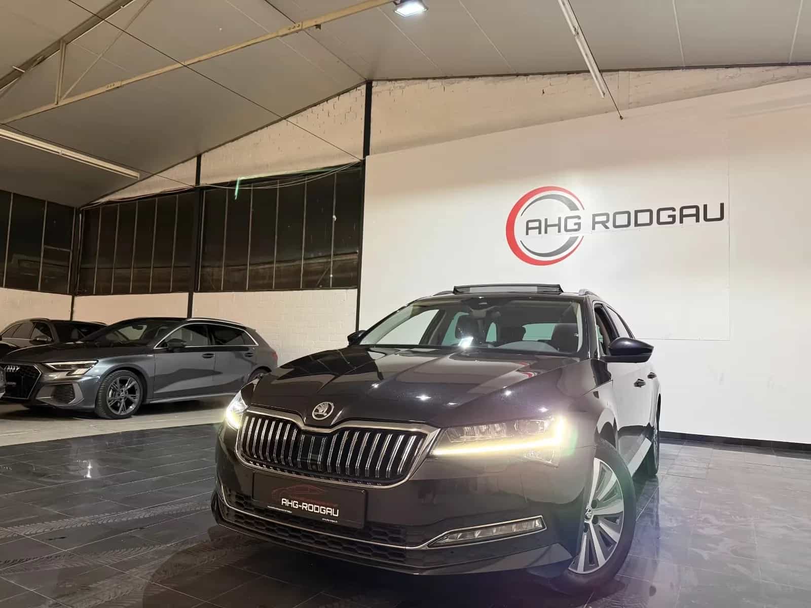Skoda Superb 11/2021-photo-5