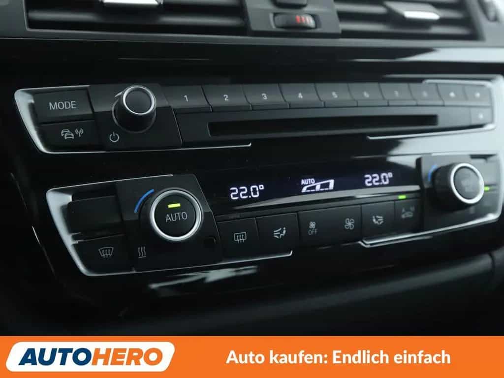 BMW 3 Series 340i xDrive M Sport Aut.*NAV*LED*ACC*CAM*PDC*AHK 06/2016-photo-23