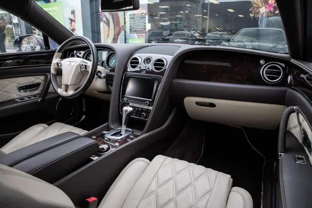 Bentley Flying Spur 6.0 W12 / CERAMIC / SUNROOF 01/2014-photo-18