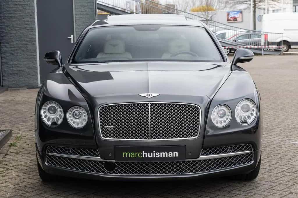 Bentley Flying Spur 6.0 W12 / CERAMIC / SUNROOF 01/2014-photo-24