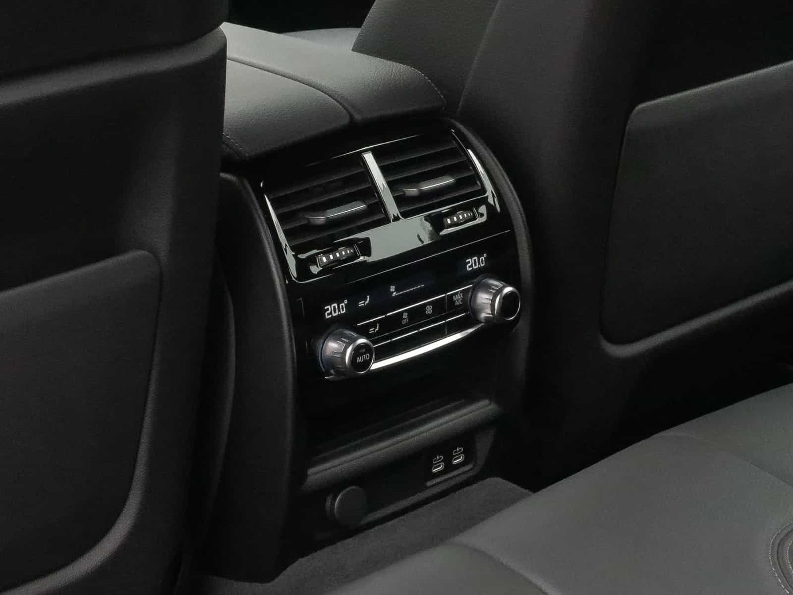 BMW 5 Series 540d xD Luxury Line Panorama H/K HUD Belüftung 11/2022-photo-27