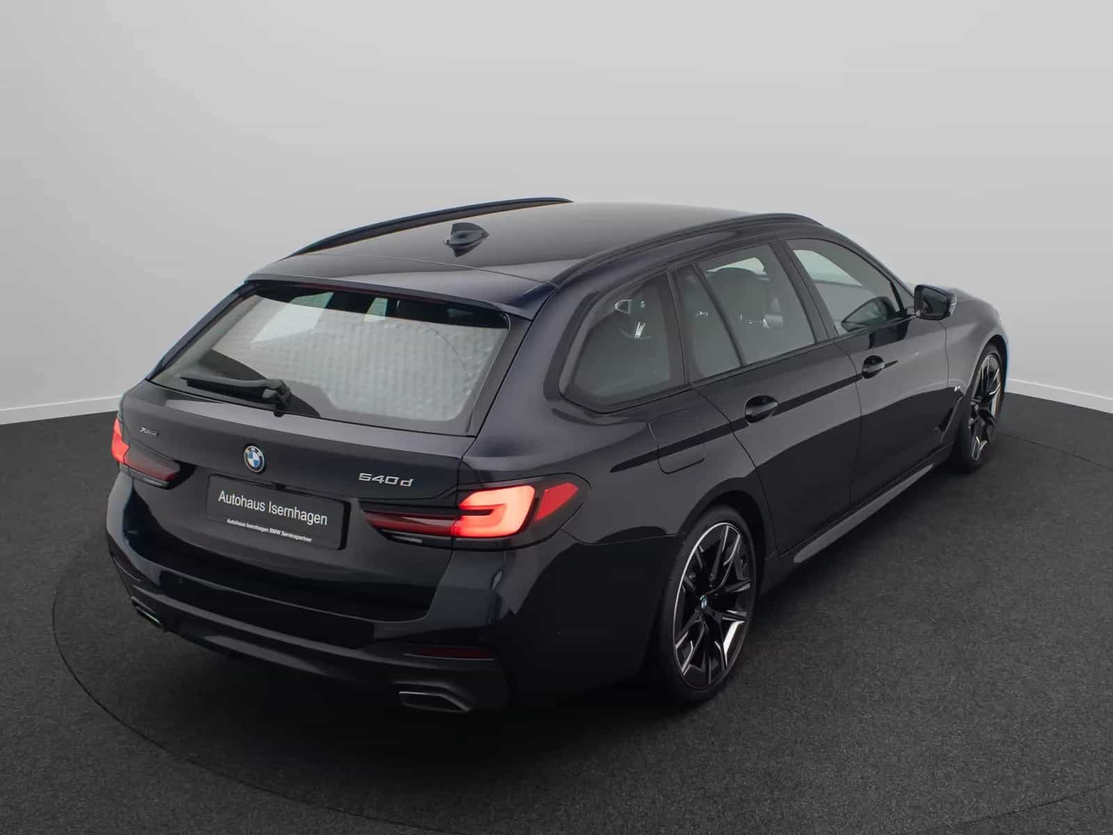 BMW 5 Series 540d xD Luxury Line Panorama H/K HUD Belüftung 11/2022-photo-6