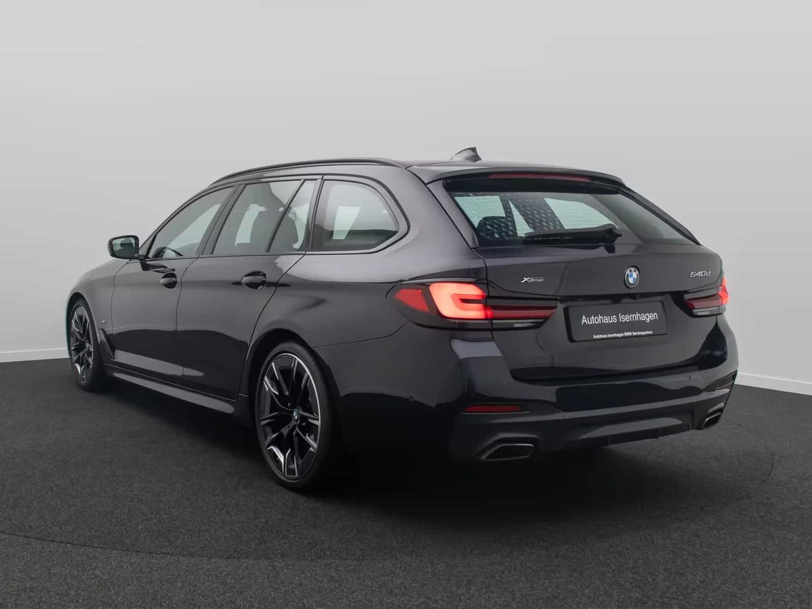 BMW 5 Series 540d xD Luxury Line Panorama H/K HUD Belüftung 11/2022-photo-8