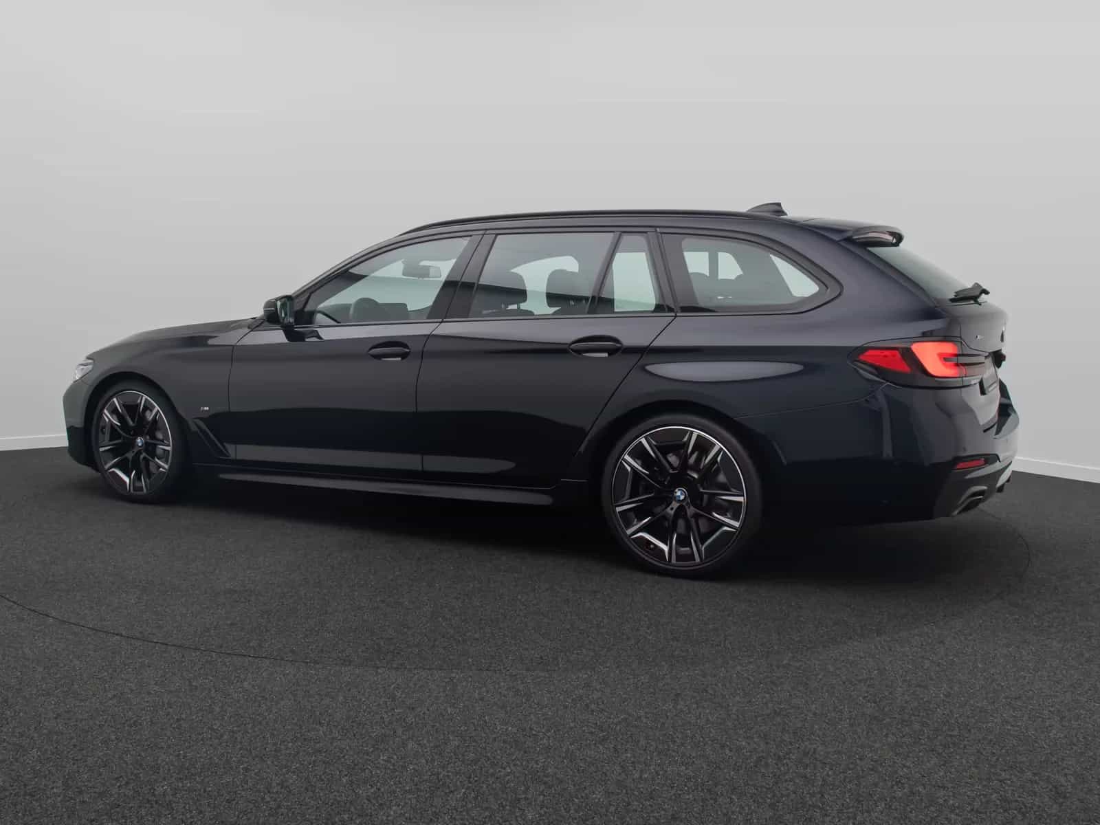 BMW 5 Series 540d xD Luxury Line Panorama H/K HUD Belüftung 11/2022-photo-9
