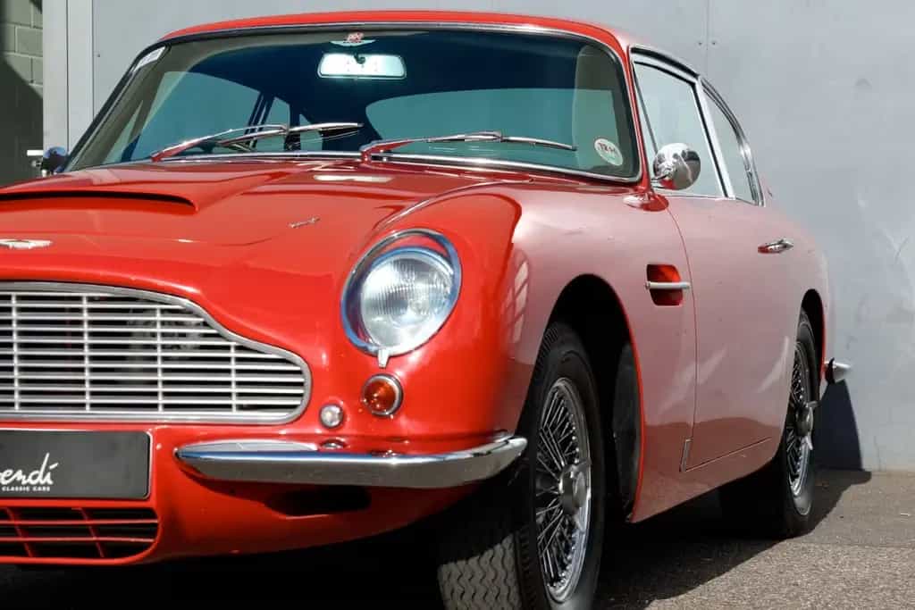 Aston Martin DB 6, Matching Number; 5 Speed Manual 03/1967-photo-11