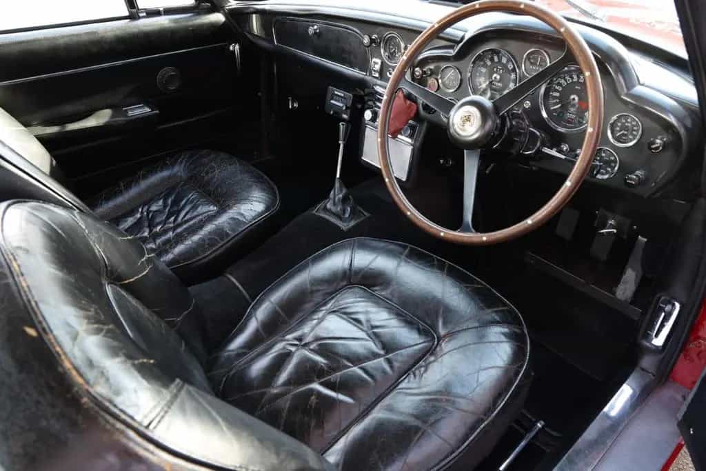 Aston Martin DB 6, Matching Number; 5 Speed Manual 03/1967-photo-18