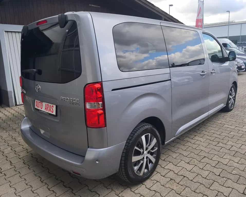 Toyota Proace (Verso) Proace Verso L1 Team Deutschland / 1.Hand 02/2022-photo-4
