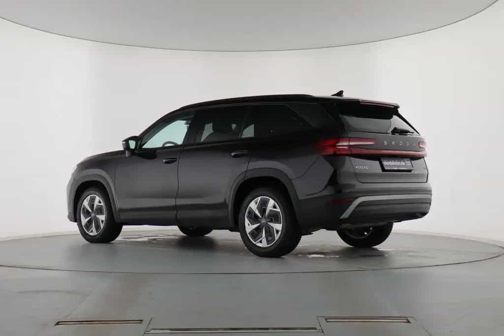 Skoda Kodiaq SELECTION 2.0TSI DSG 4X4 3,99% SONDERZINS 06/2025-photo-7