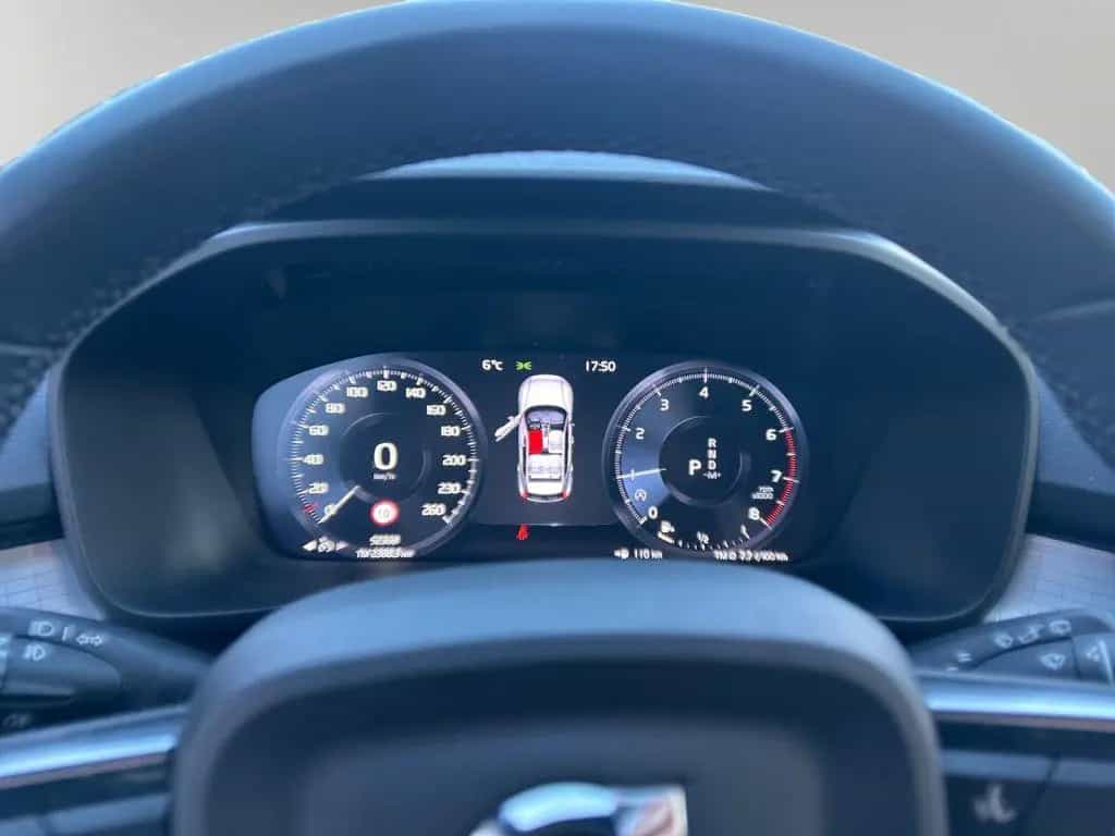 Volvo XC40 T2 Plus Dark 03/2023-photo-11