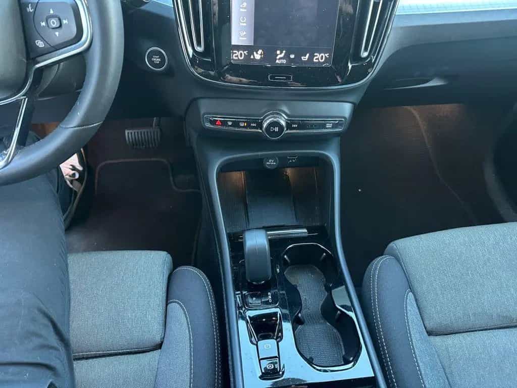 Volvo XC40 T2 Plus Dark 03/2023-photo-13