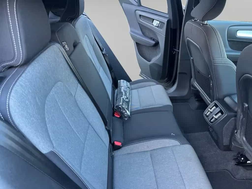 Volvo XC40 T2 Plus Dark 03/2023-photo-16