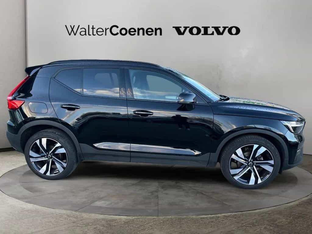 Volvo XC40 T2 Plus Dark 03/2023-photo-3