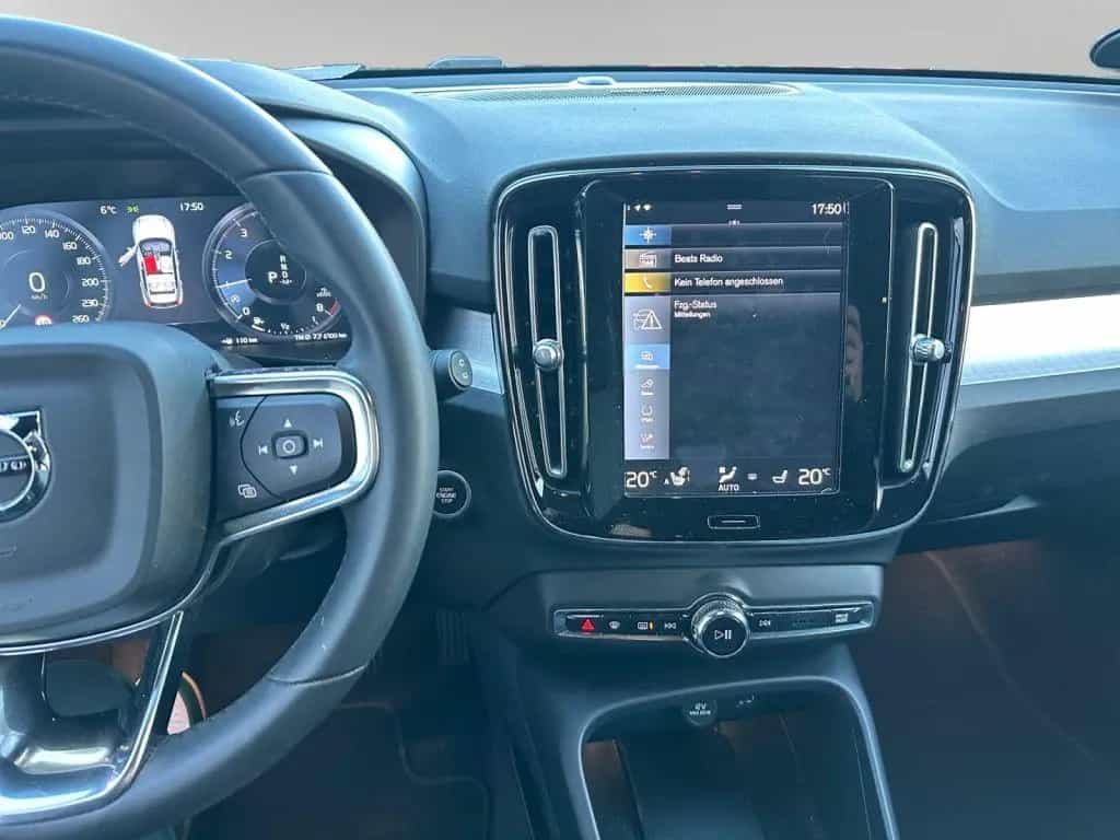 Volvo XC40 T2 Plus Dark 03/2023-photo-9