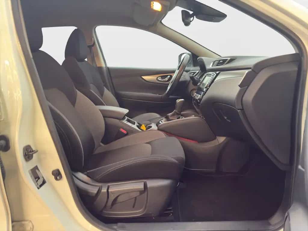 Nissan Qashqai 1.3 DIG-T N-CONNECTA AT NAVI PDC 360° AH 04/2019-photo-17