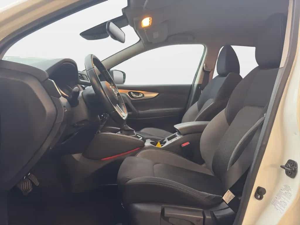 Nissan Qashqai 1.3 DIG-T N-CONNECTA AT NAVI PDC 360° AH 04/2019-photo-9