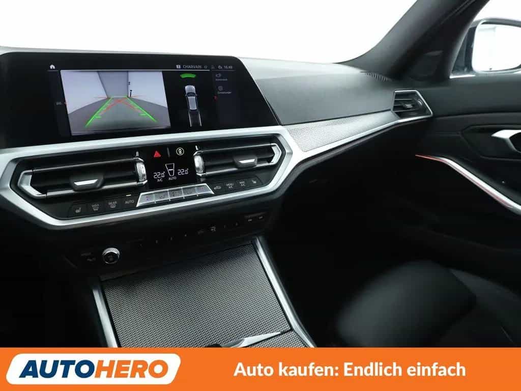 BMW 3 Series 330i xDrive M Sport Aut.*NAVI*LED*TEMPO*CAM* 11/2019-photo-24