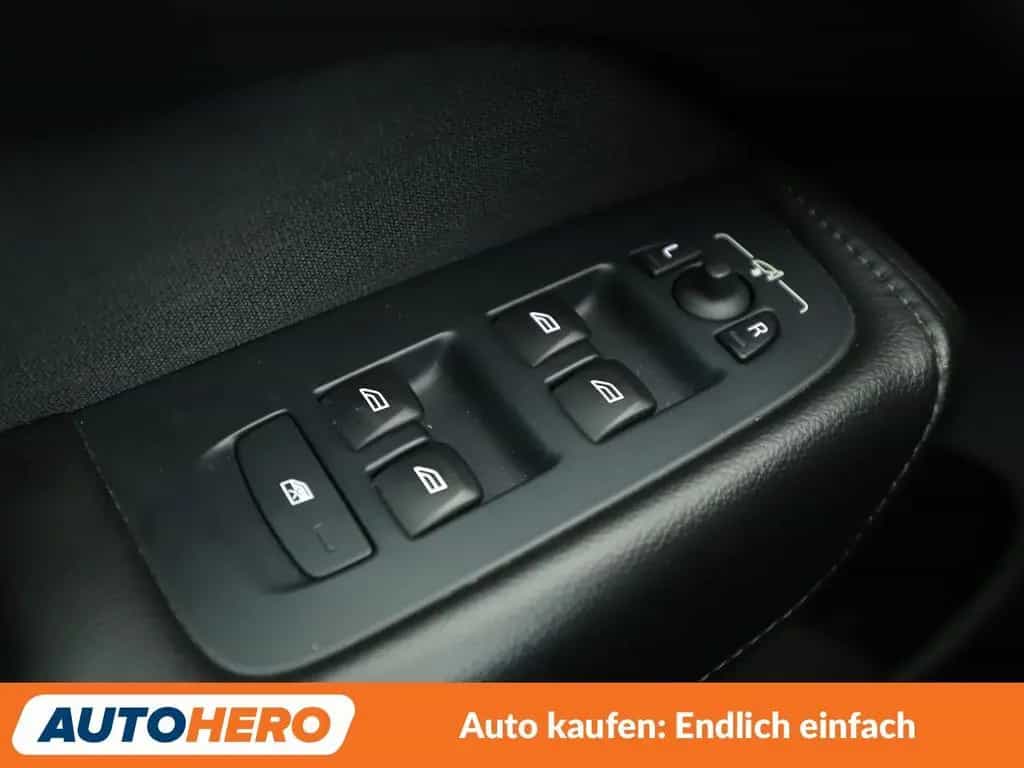 Volvo 2.0 D4 Momentum AWD Aut.*NAV*LED*TEMP*PDC*SHZ* 10/2017-photo-25