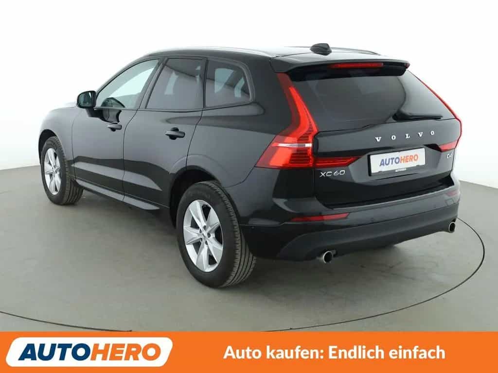 Volvo 2.0 D4 Momentum AWD Aut.*NAV*LED*TEMP*PDC*SHZ* 10/2017-photo-3