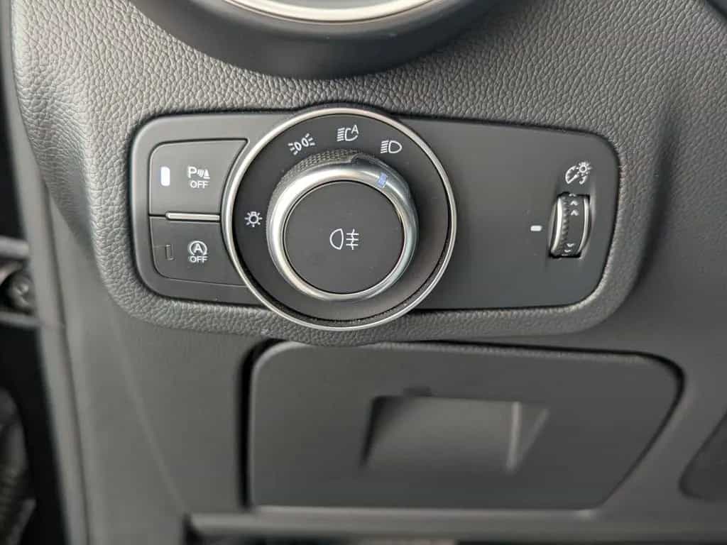 Alfa Romeo Stelvio 2.2 JTDM Competizione Q4 LEDER+LED+NAVI+ 07/2023-photo-25