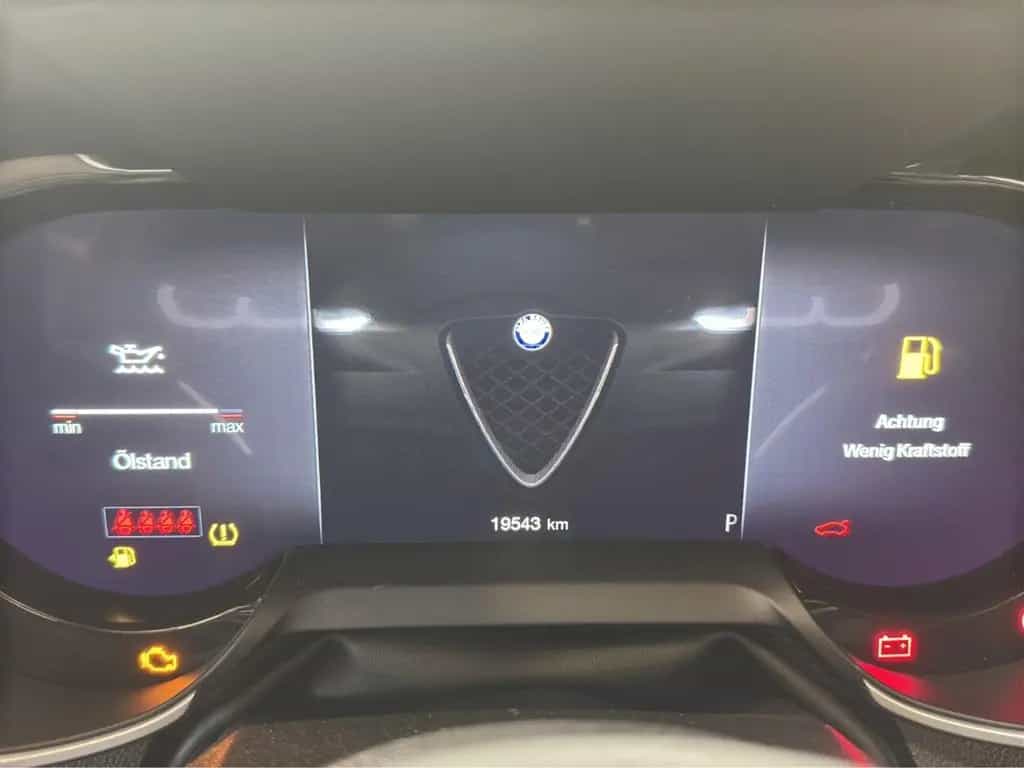 Alfa Romeo Giulia Competizione Q4/Kamera/Totwinkel/Spur 06/2023-photo-11