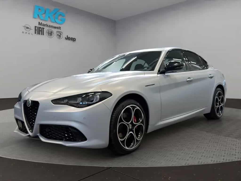 Alfa Romeo Giulia Competizione Q4/Kamera/Totwinkel/Spur 09/2023-photo-0