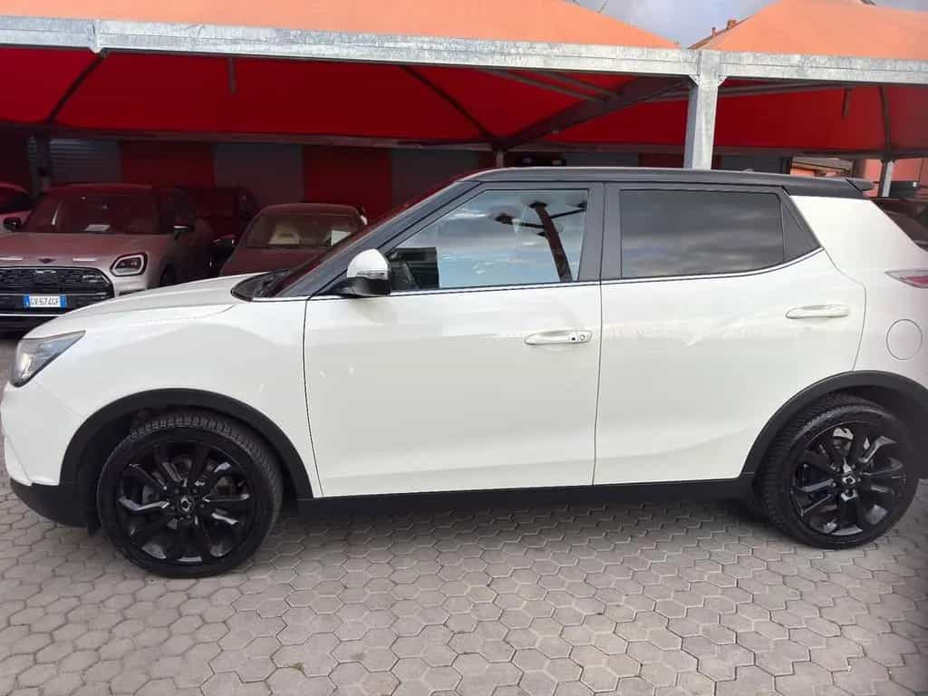 Ssangyong Tivoli 1.6 2WD ADATTA A NEOPATENTATI 07/2015-photo-7