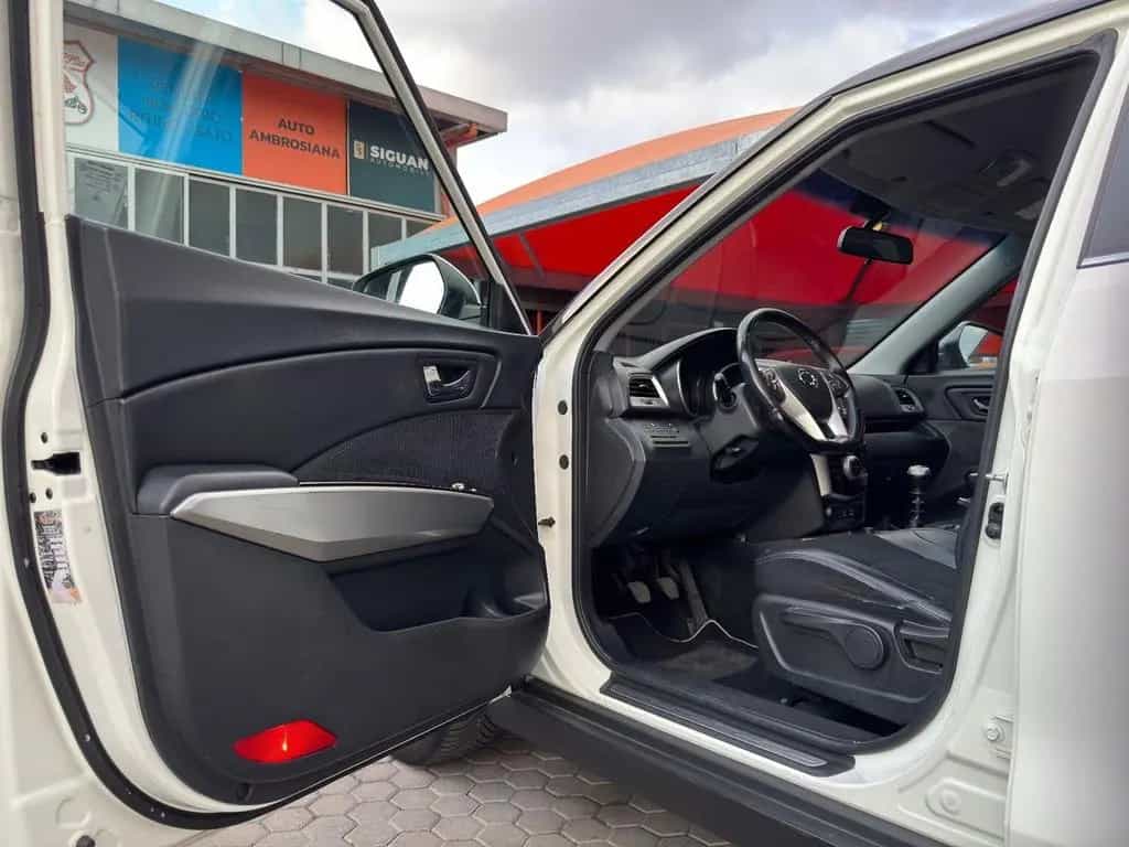 Ssangyong Tivoli 1.6 2WD ADATTA A NEOPATENTATI 07/2015-photo-8