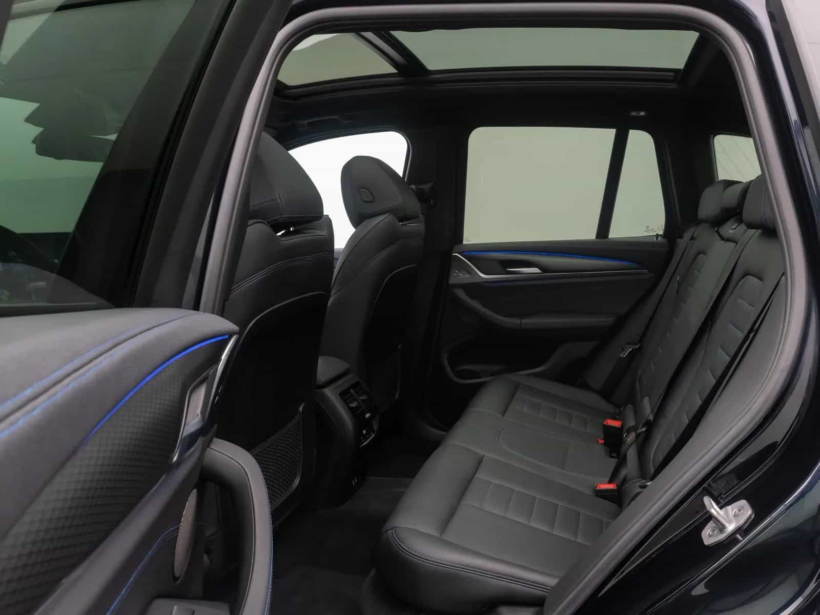 BMW X3 M40 01/2023-photo-24