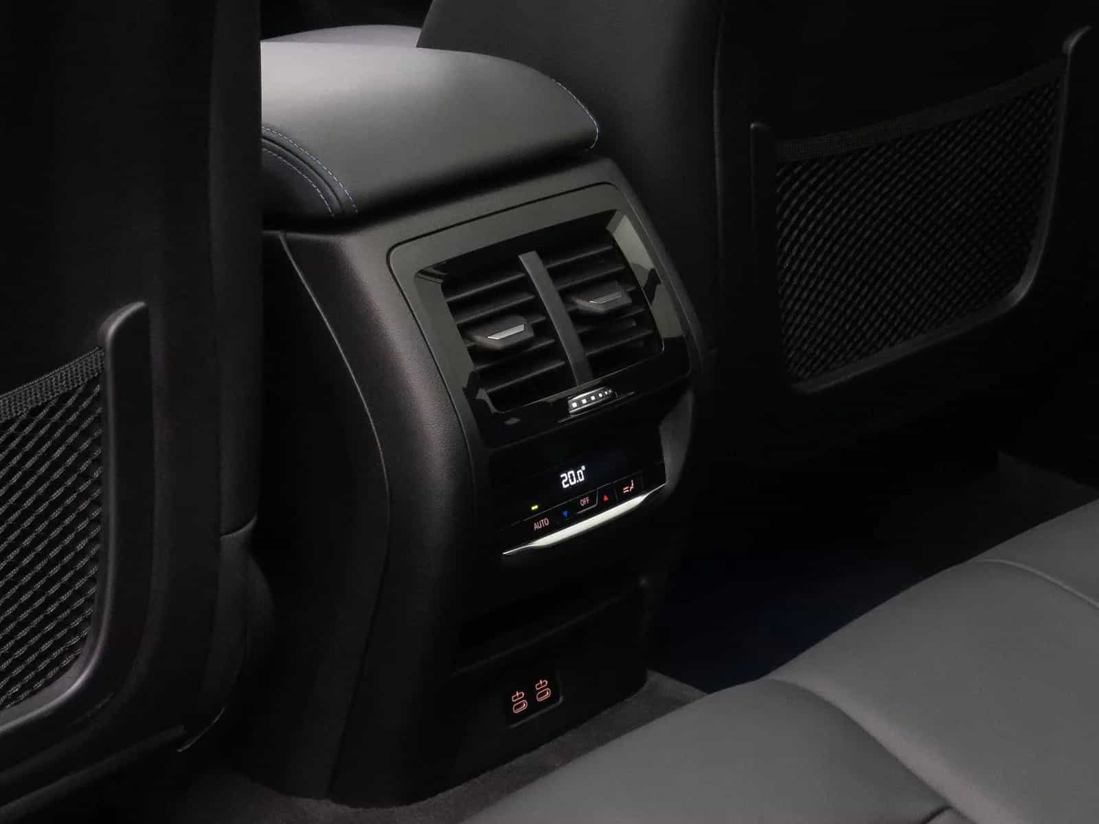 BMW X3 M40 01/2023-photo-26