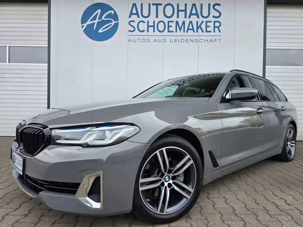 BMW 520 d xDrive Luxury Line*FACELIFT*Nappa,Laser,ACC 01/2022-photo-0