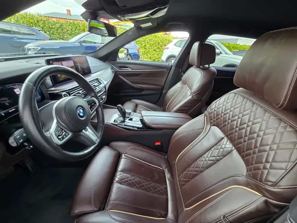 BMW 520 d xDrive Luxury Line*FACELIFT*Nappa,Laser,ACC 01/2022-photo-11