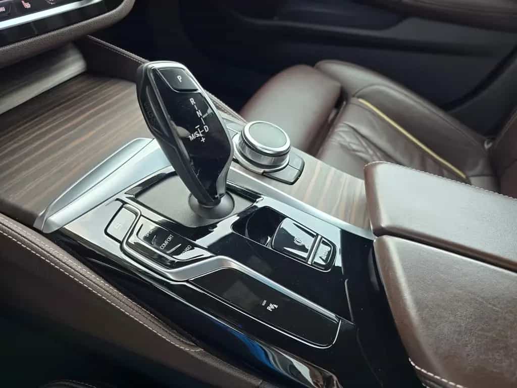 BMW 520 d xDrive Luxury Line*FACELIFT*Nappa,Laser,ACC 01/2022-photo-21