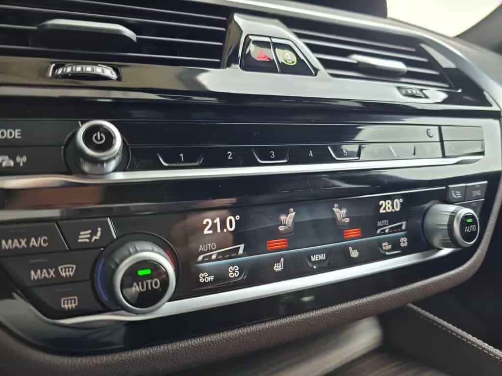 BMW 520 d xDrive Luxury Line*FACELIFT*Nappa,Laser,ACC 01/2022-photo-22