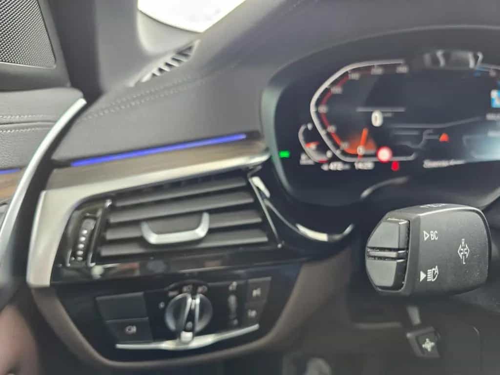 BMW 520 d xDrive Luxury Line*FACELIFT*Nappa,Laser,ACC 01/2022-photo-25