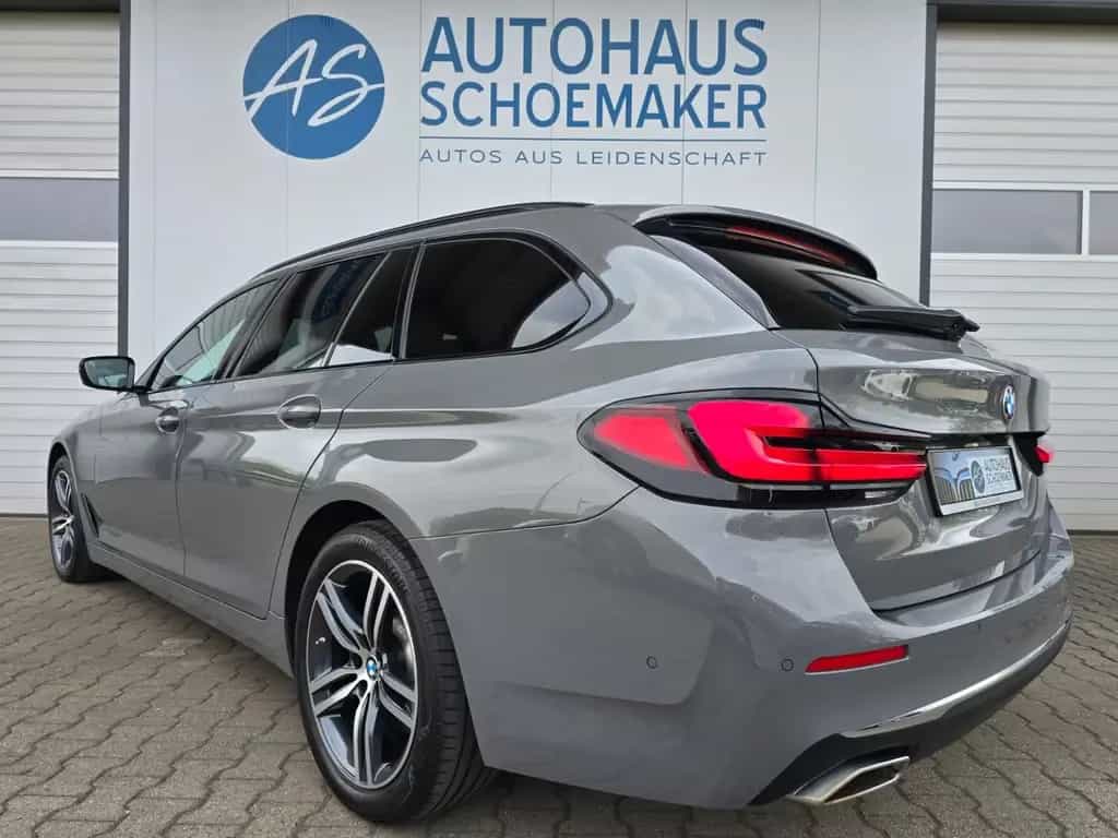 BMW 520 d xDrive Luxury Line*FACELIFT*Nappa,Laser,ACC 01/2022-photo-4