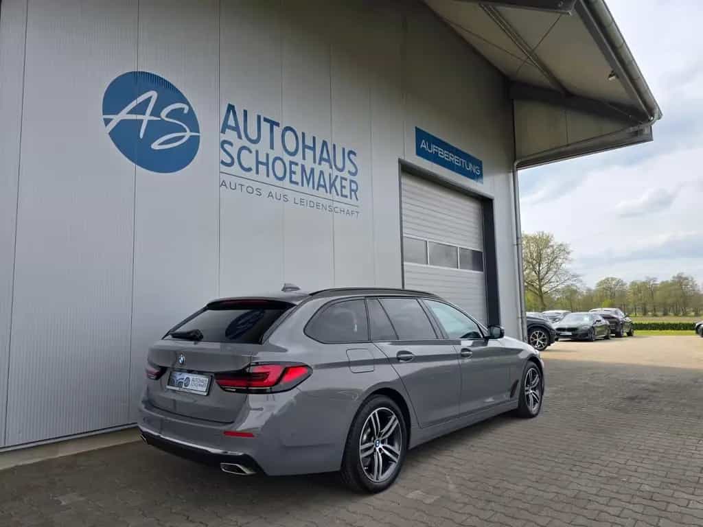 BMW 520 d xDrive Luxury Line*FACELIFT*Nappa,Laser,ACC 01/2022-photo-6