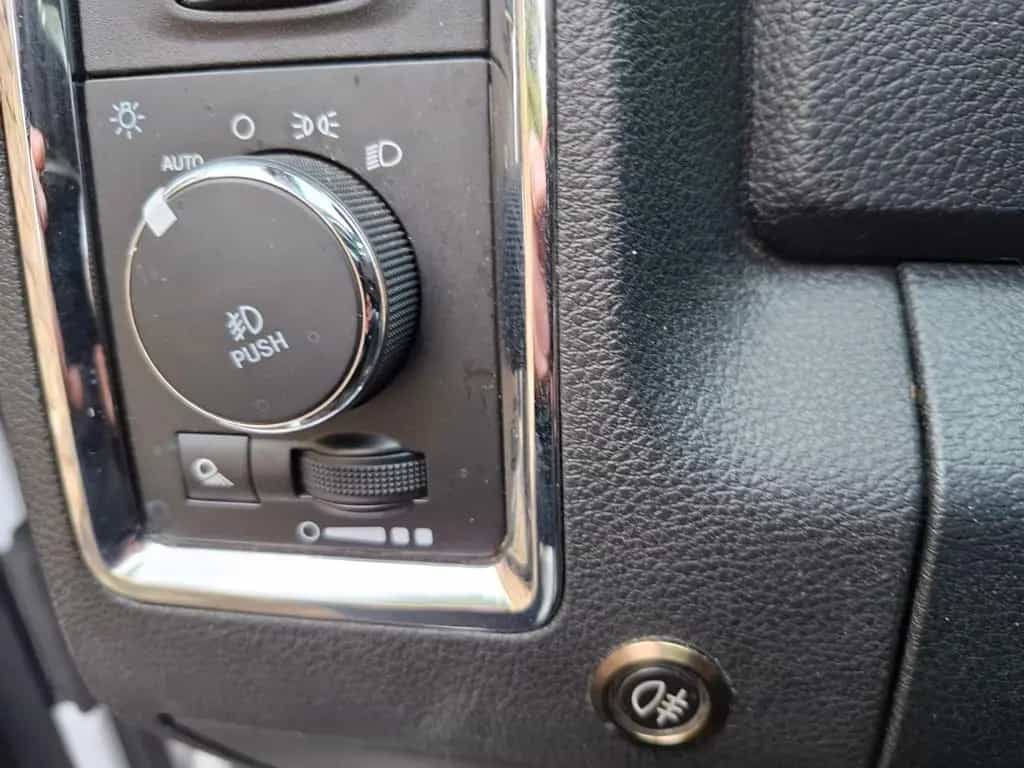 Dodge RAM 1500 Laramie 5.7 Ltr Hemi Kamera Navi LPG 10/2018-photo-17