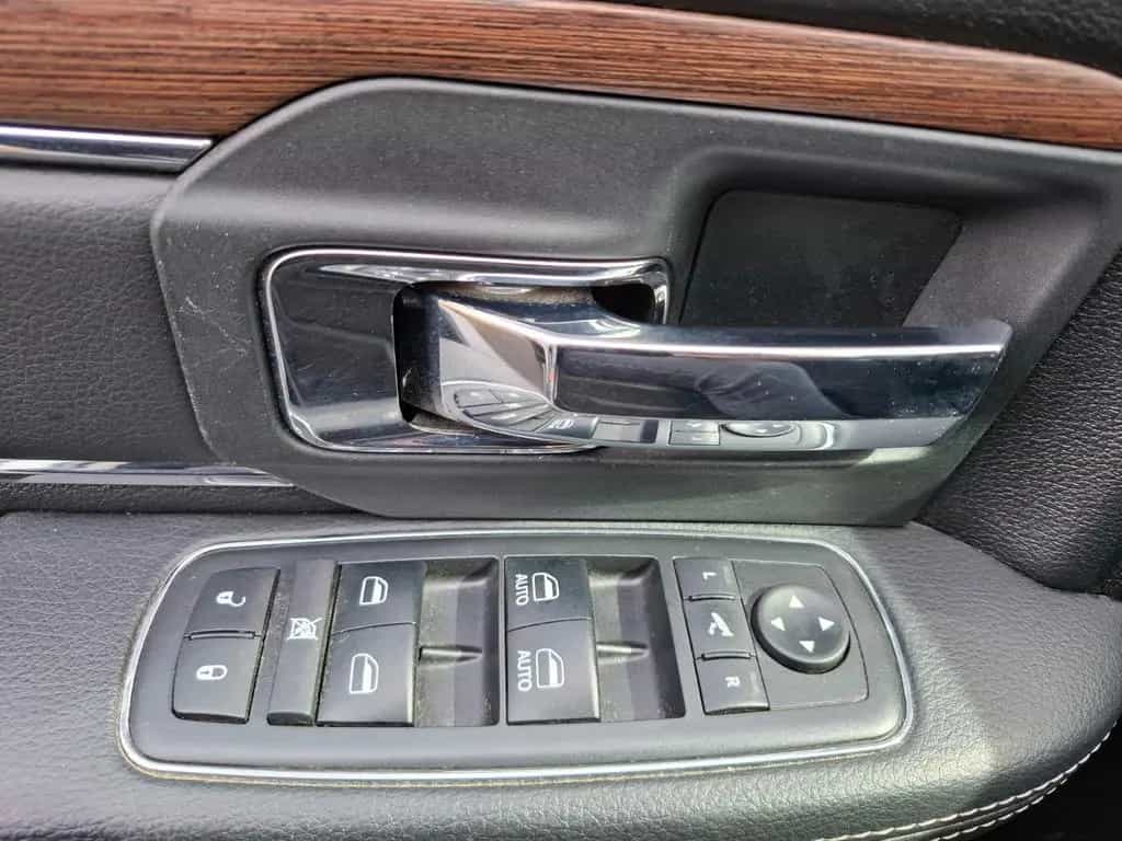 Dodge RAM 1500 Laramie 5.7 Ltr Hemi Kamera Navi LPG 10/2018-photo-27