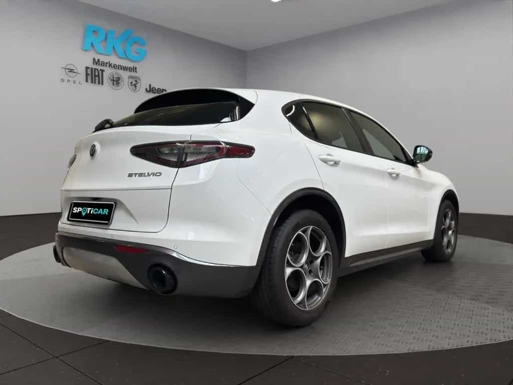 Alfa Romeo Stelvio Ti Q4 Kamera/CarPlay/Totwinkel/Spurhalte 06/2023-photo-1