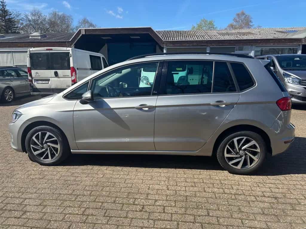 Volkswagen Golf VII Sportsvan Sound SHZ Carplay ACC 08/2017-photo-1