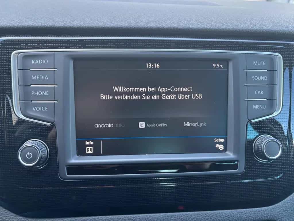 Volkswagen Golf VII Sportsvan Sound SHZ Carplay ACC 08/2017-photo-22