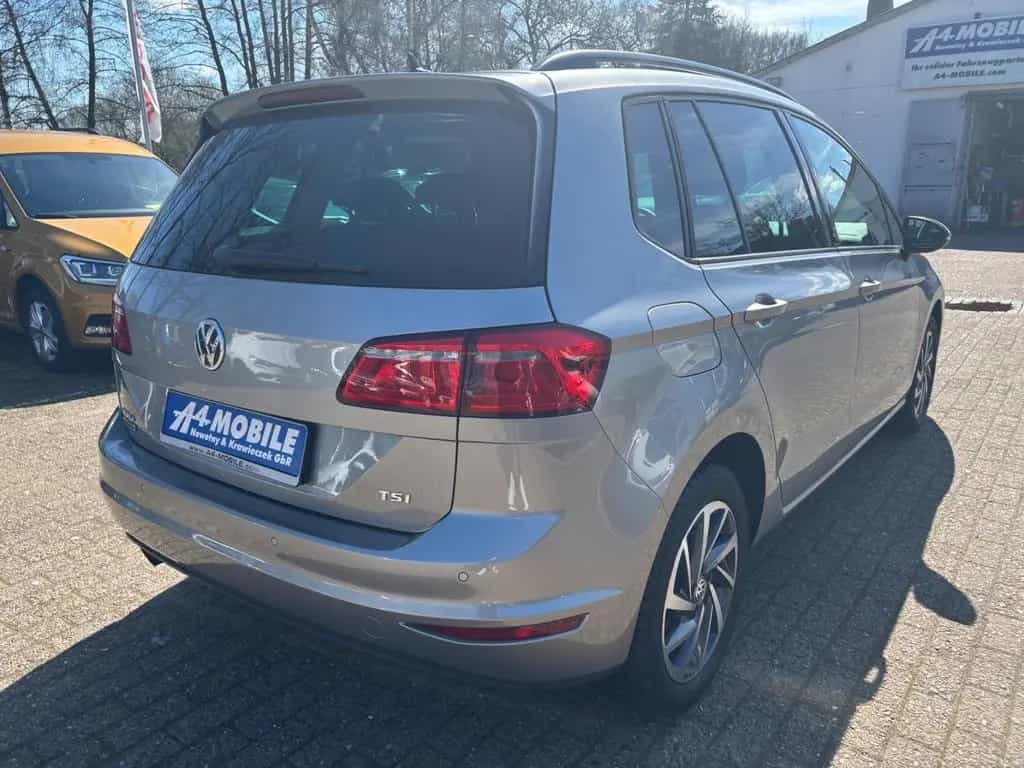 Volkswagen Golf VII Sportsvan Sound SHZ Carplay ACC 08/2017-photo-9