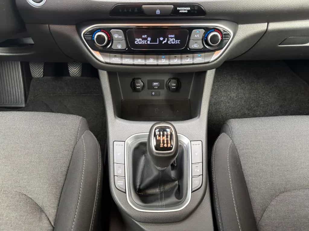 Hyundai i30 Edition 30+ DAB+ NAVI TEMP LED SHZ PDC 02/2021-photo-16