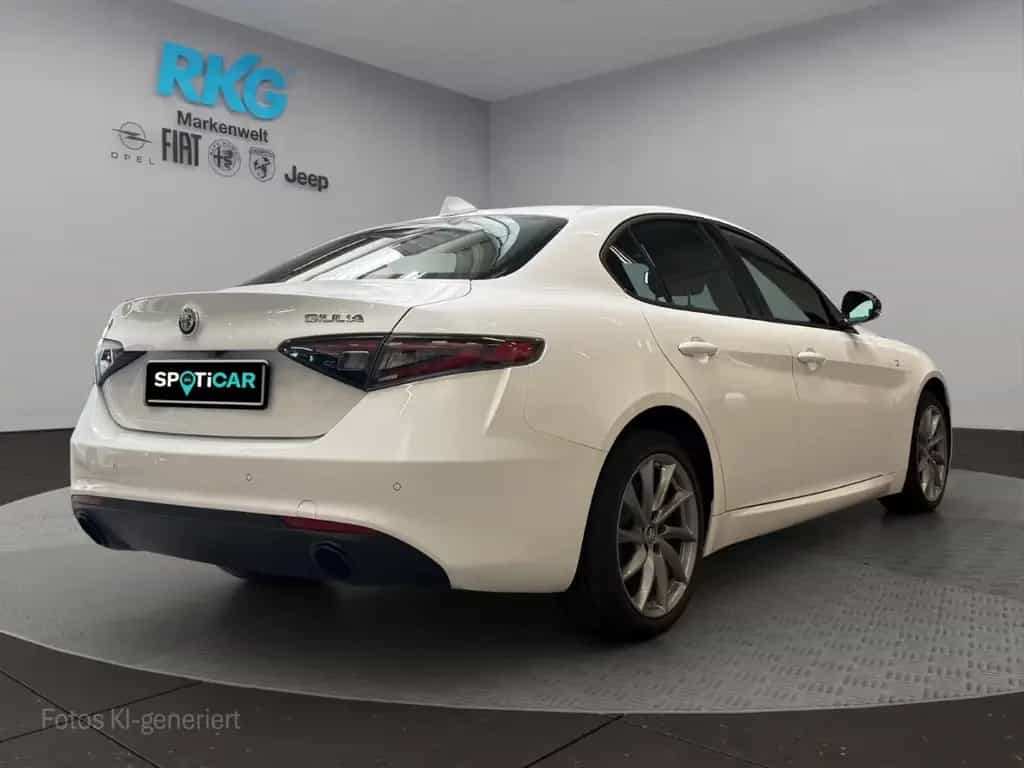Alfa Romeo Giulia Ti Q4 Kamera/CarPlay/Totwinkel/Spurhalte 09/2023-photo-1