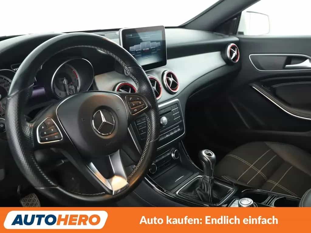 Mercedes-Benz CLA 200 Shooting Brake CLA-Klasse CLA 200 Shooting Brake Urban 09/2015-photo-10