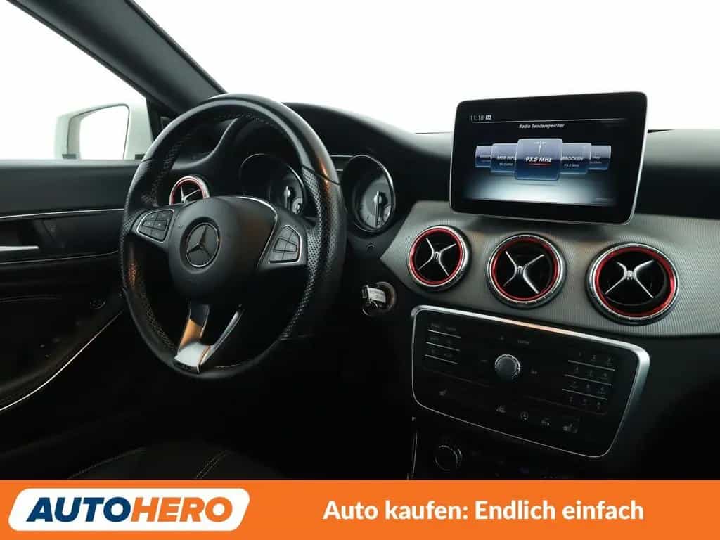 Mercedes-Benz CLA 200 Shooting Brake CLA-Klasse CLA 200 Shooting Brake Urban 09/2015-photo-12