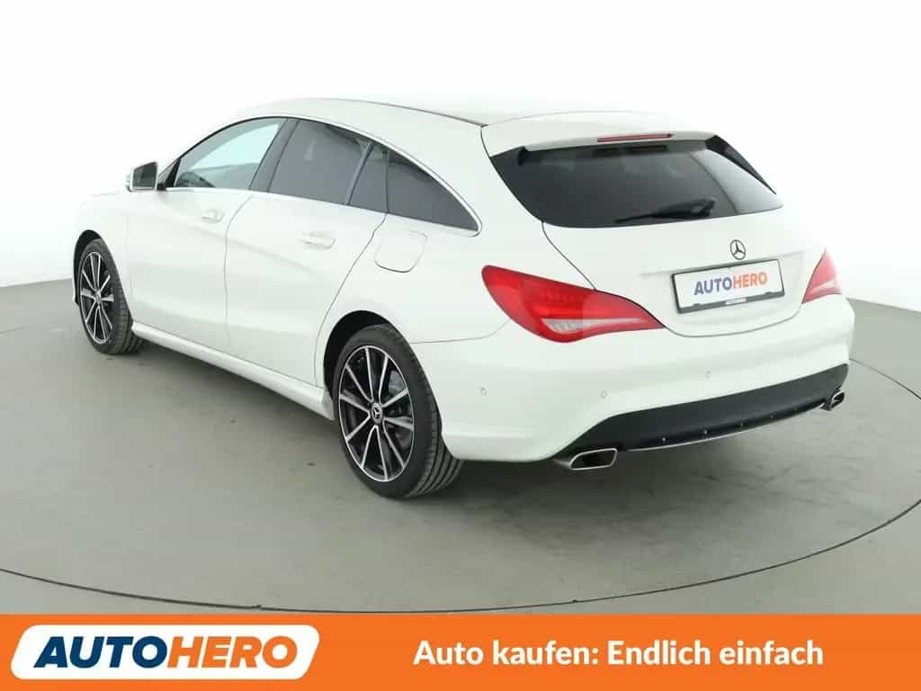 Mercedes-Benz CLA 200 Shooting Brake CLA-Klasse CLA 200 Shooting Brake Urban 09/2015-photo-3