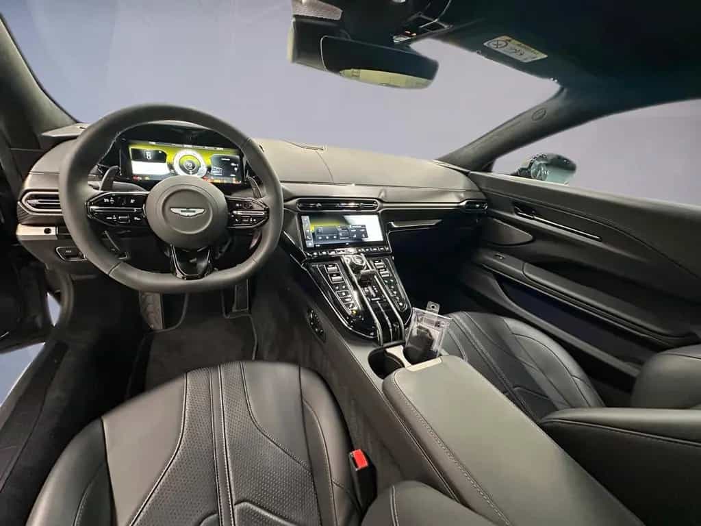 Aston Martin V8 Vantage VANTAGE Coupé 08/2025-photo-9